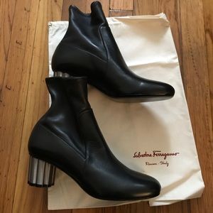 NEW Ferragamo nero nappa calf boot - 38.5C
